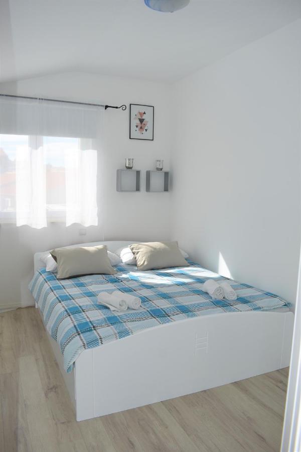 Apartments Janja มูร์แตร์ ภายนอก รูปภาพ