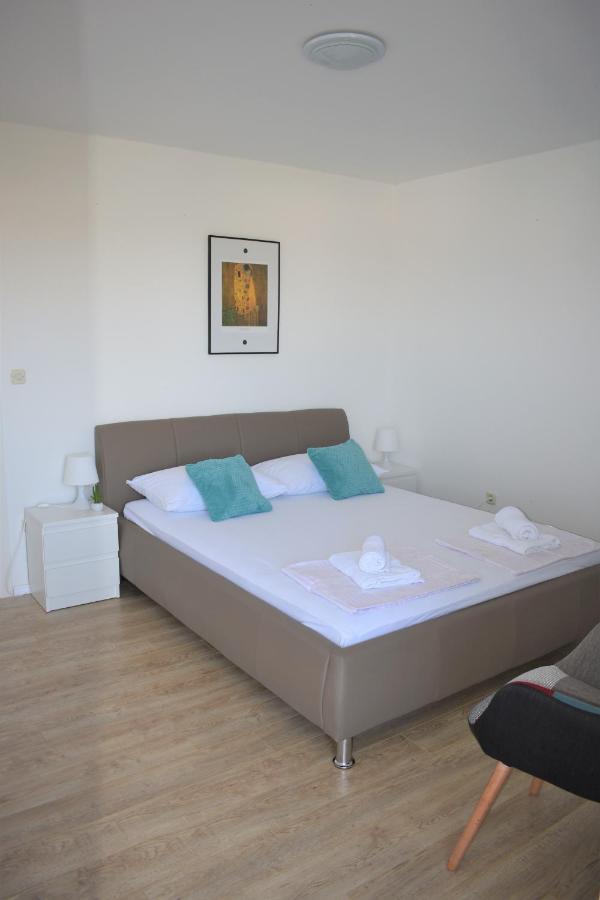 Apartments Janja มูร์แตร์ ภายนอก รูปภาพ