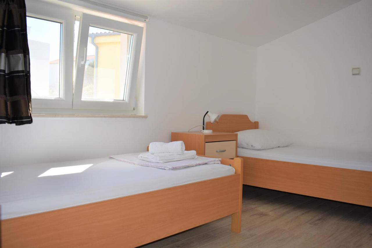 Apartments Janja มูร์แตร์ ภายนอก รูปภาพ