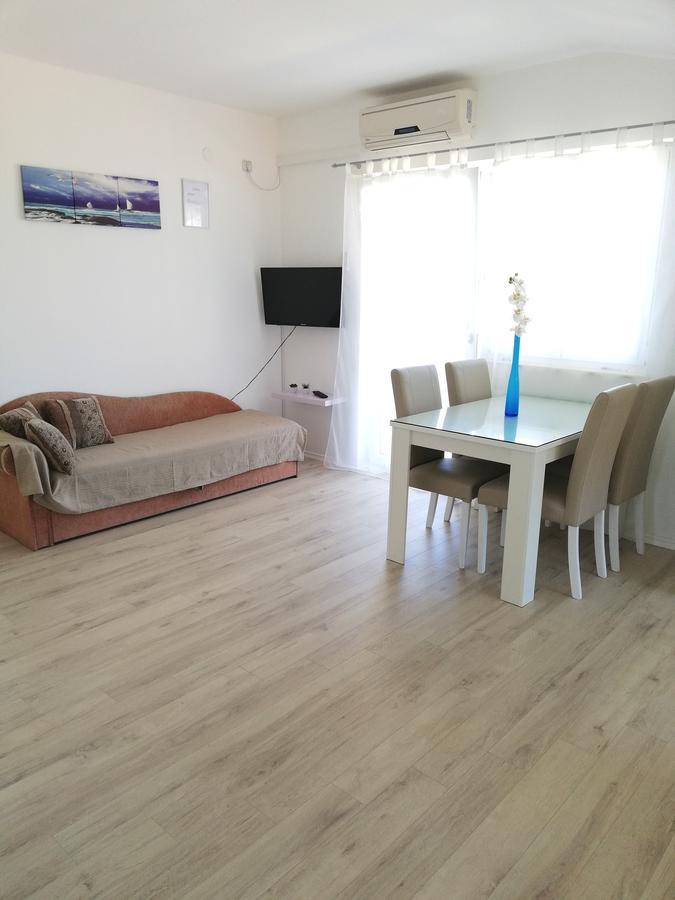 Apartments Janja มูร์แตร์ ภายนอก รูปภาพ
